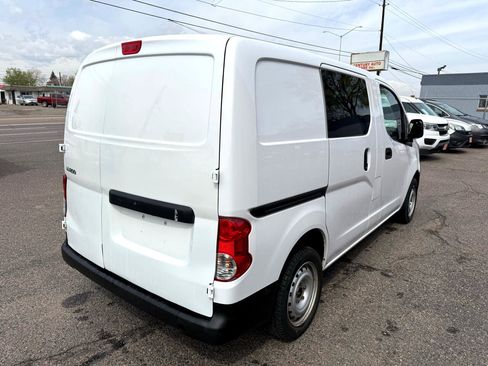 Used 2019 Nissan NV200 S image 9