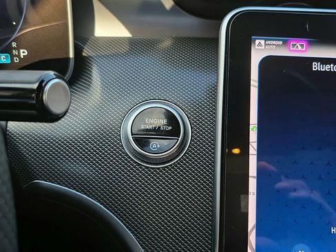 Used 2024 Mercedes-Benz C 300 4MATIC Sedan image 9