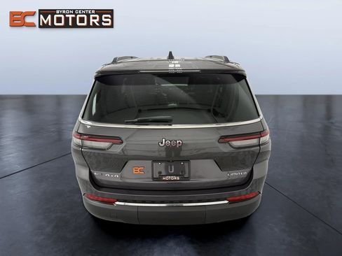 Used 2023 Jeep Grand Cherokee L Limited AWD/4WD image 5