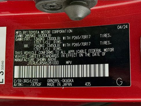 Certified 2024 Toyota 4Runner TRD Off-Road Premium AWD/4WD image 32