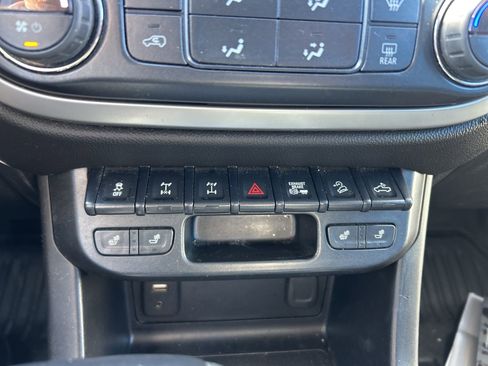 Used 2018 Chevrolet Colorado ZR2 image 18