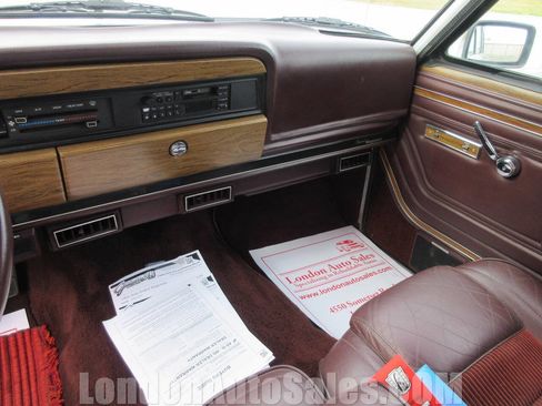 Used 1989 Jeep Grand Wagoneer AWD/4WD image 12