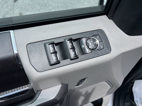 Used 2019 Ford F150 XLT w/ Equipment Group 301A Mid RWD image 15