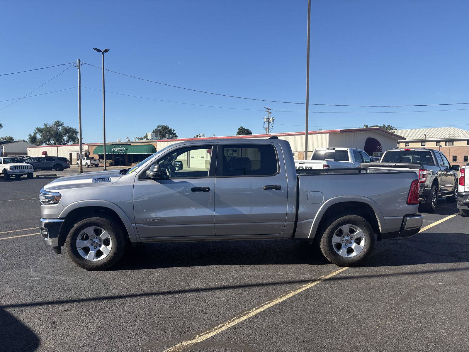 Used 2025 RAM 1500 Big Horn AWD/4WD image 5
