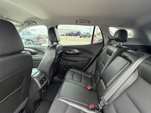 Used 2023 GMC Terrain SLT AWD/4WD image 12
