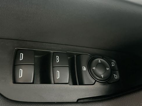 Used 2025 Chevrolet Blazer LT AWD/4WD image 17