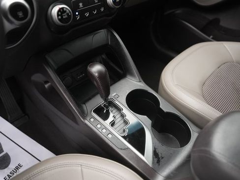 Used 2012 Hyundai Tucson GLS image 27