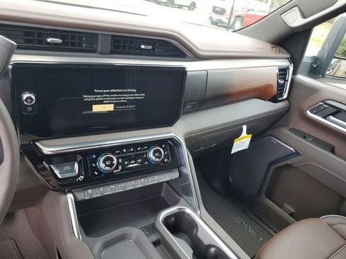 New 2026 GMC Sierra 2500 Denali w/ Denali Reserve Package AWD/4WD image 28