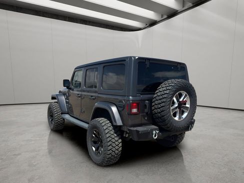 Used 2020 Jeep Wrangler Unlimited Sahara AWD/4WD image 3