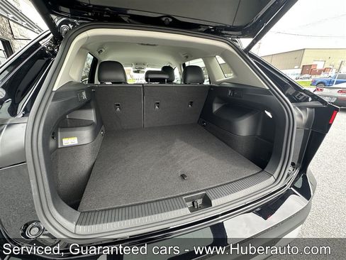 Used 2025 Volkswagen Tiguan SE AWD/4WD image 15