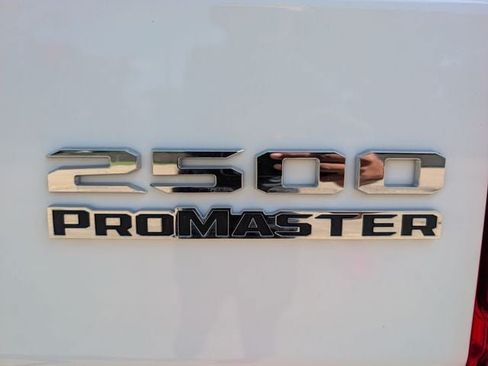 Used 2024 RAM ProMaster 2500 w/ Convenience Group FWD image 10