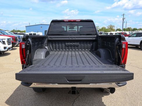 New 2026 GMC Sierra 3500 SLT w/ SLT Premium Package image 5