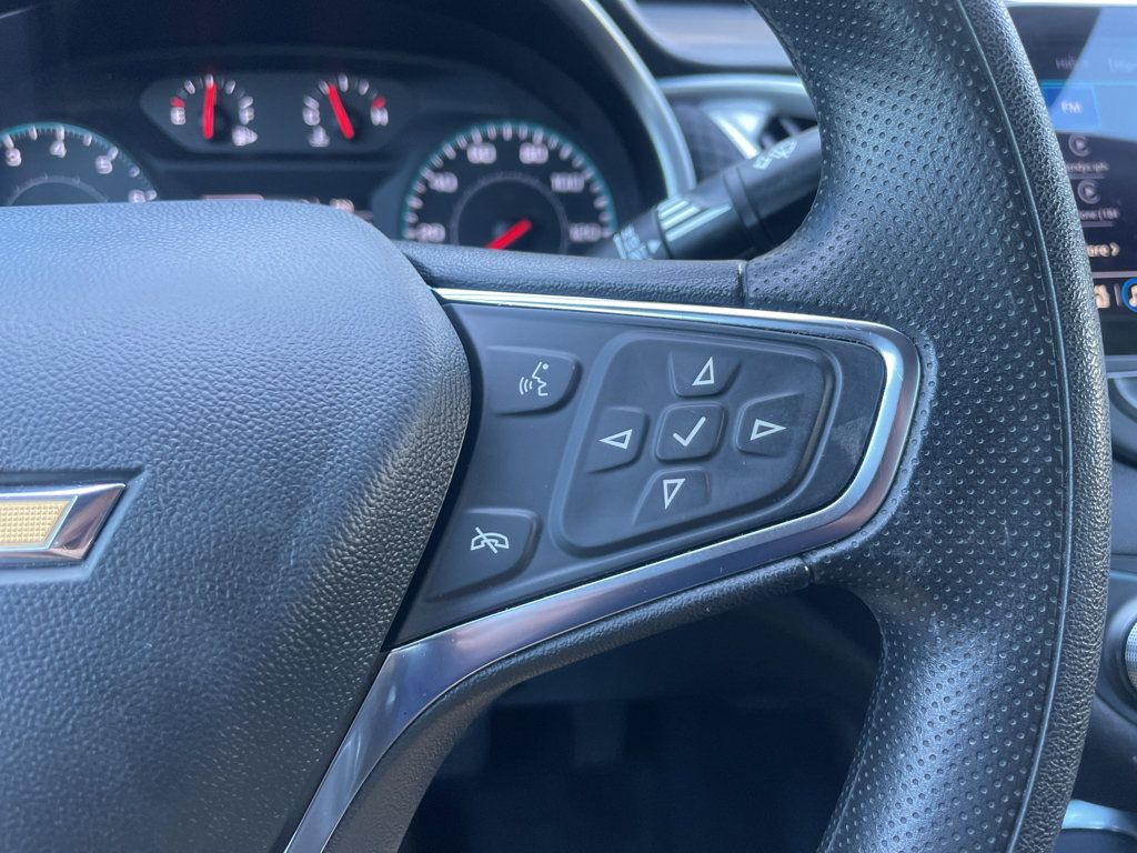 Certified 2025 Chevrolet Malibu LT FWD image 22