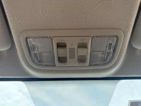 Used 2017 Honda Fit EX image 18