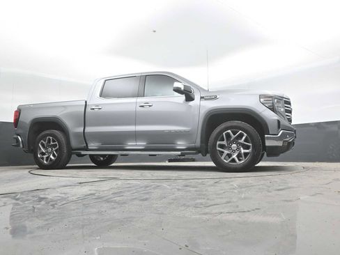 Used 2024 GMC Sierra 1500 SLT w/ SLT Premium Plus Package AWD/4WD image 29
