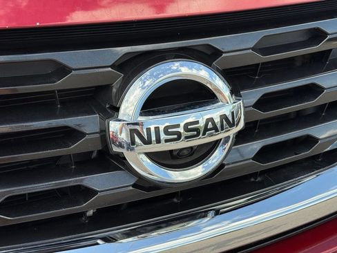 Used 2018 Nissan Pathfinder SL w/ SL Premium Package FWD image 8