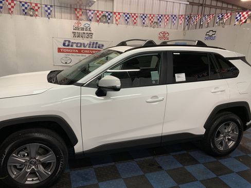 New 2025 Toyota RAV4 XLE w/ Convenience Package image 2