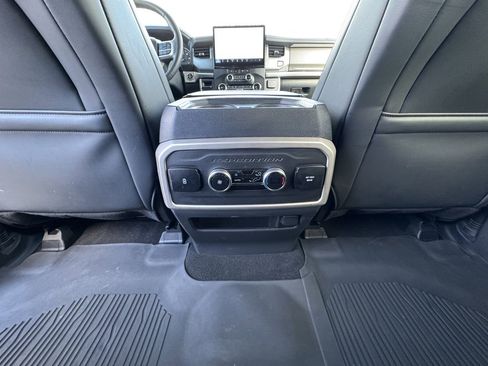 Used 2023 Ford Expedition XLT image 16