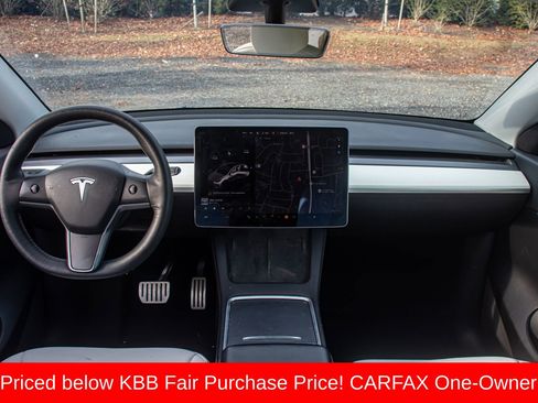 Used 2021 Tesla Model Y Performance image 15