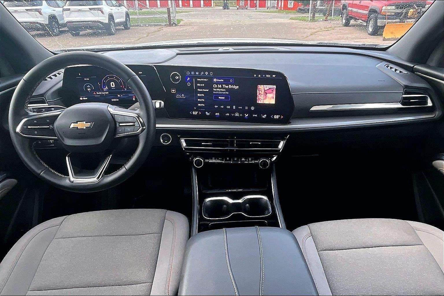 Used 2026 Chevrolet Traverse LT w/ Driver Confidence Package FWD image 16