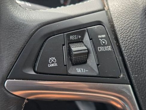 Used 2021 Buick Encore Preferred AWD/4WD image 18