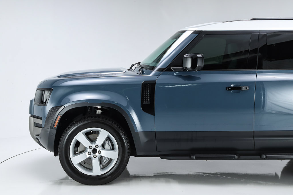 Used 2026 Land Rover Defender 110 S AWD/4WD image 3