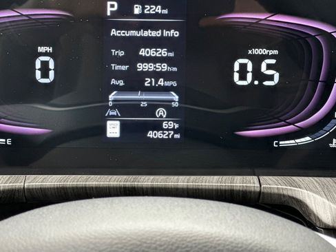 Used 2023 Kia Telluride EX w/ EX Captain's Chair Package image 30