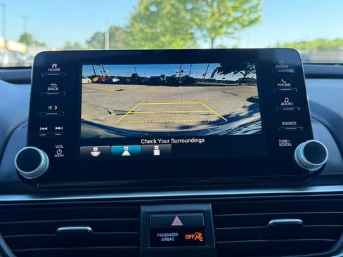 Used 2018 Honda Accord Sport image 33