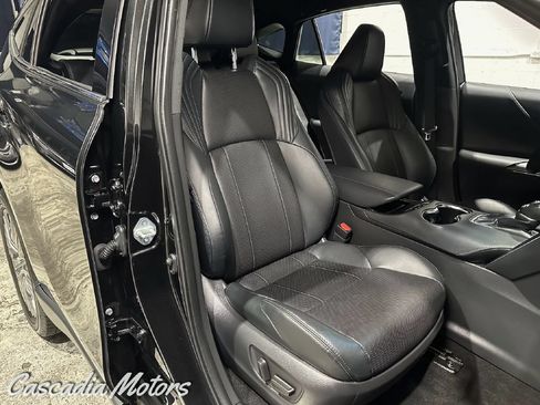 Used 2021 Toyota Venza Limited w/ Advanced Technology Package AWD/4WD image 13