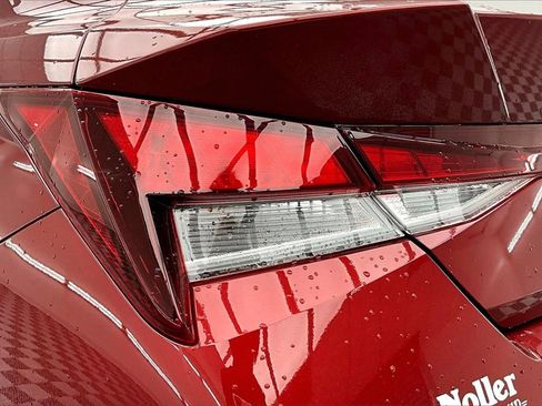 Used 2024 Hyundai Elantra SEL image 30
