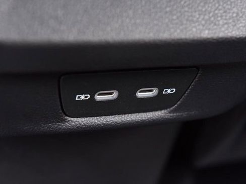 New 2026 Volkswagen Tiguan SE R-Line image 24