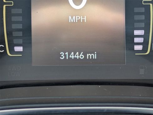 Used 2019 Jeep Cherokee Latitude Plus w/ Cold Weather Group image 2