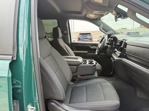 Used 2024 Chevrolet Silverado 1500 LT RWD image 27