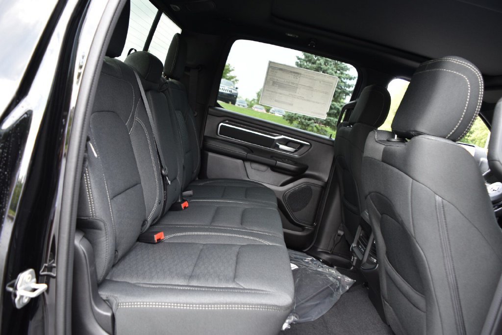 New 2026 RAM 1500 Big Horn AWD/4WD image 30