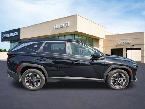 Certified 2025 Hyundai Tucson SEL FWD image 3