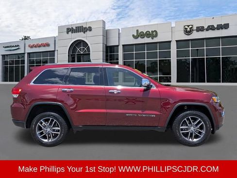 Certified 2017 Jeep Grand Cherokee Limited AWD/4WD image 2