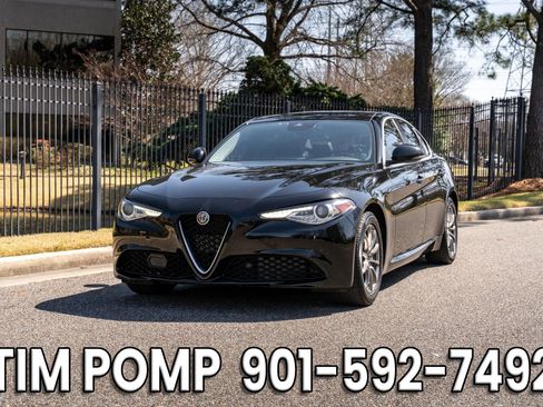 Used 2020 Alfa Romeo Giulia Sprint w/ Cold Weather Package AWD/4WD image 2