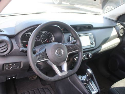 Used 2021 Nissan Kicks S FWD image 19