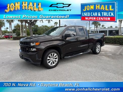 Used 2020 Chevrolet Silverado 1500 Custom w/ Custom Value Package RWD image 2
