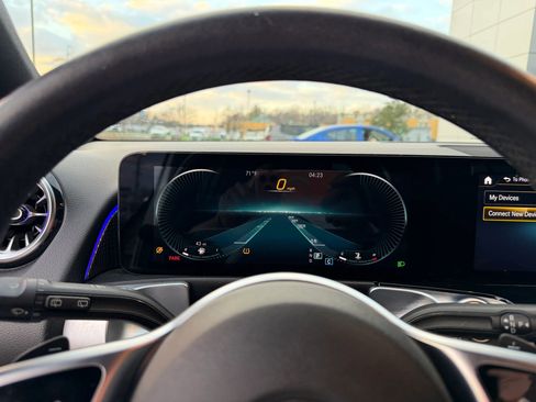 Used 2022 Mercedes-Benz GLB 250 4MATIC image 8