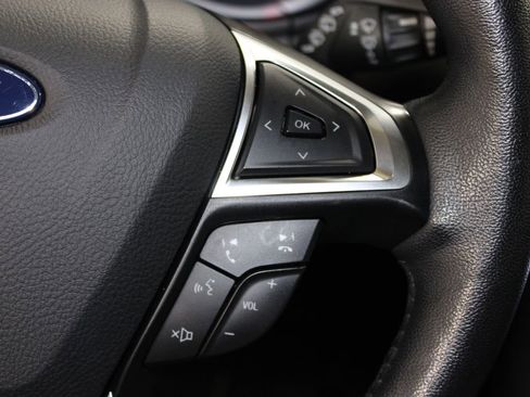 Used 2024 Ford Edge Titanium image 37