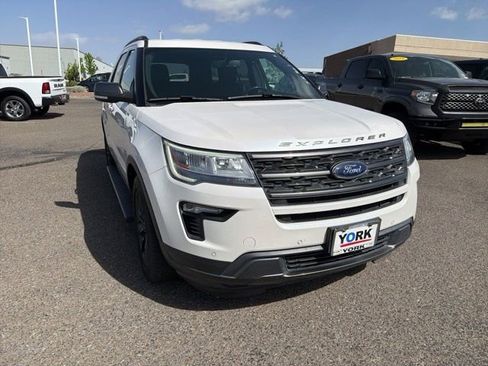 Used 2018 Ford Explorer XLT w/ Equipment Group 202A AWD/4WD image 1