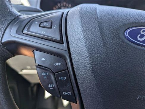Used 2019 Ford Edge SE FWD image 14