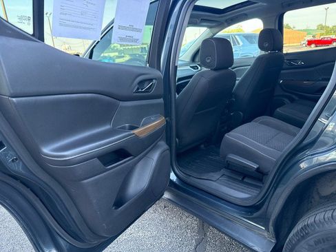 Used 2019 GMC Acadia SLE w/ Driver Alert Package I FWD image 23