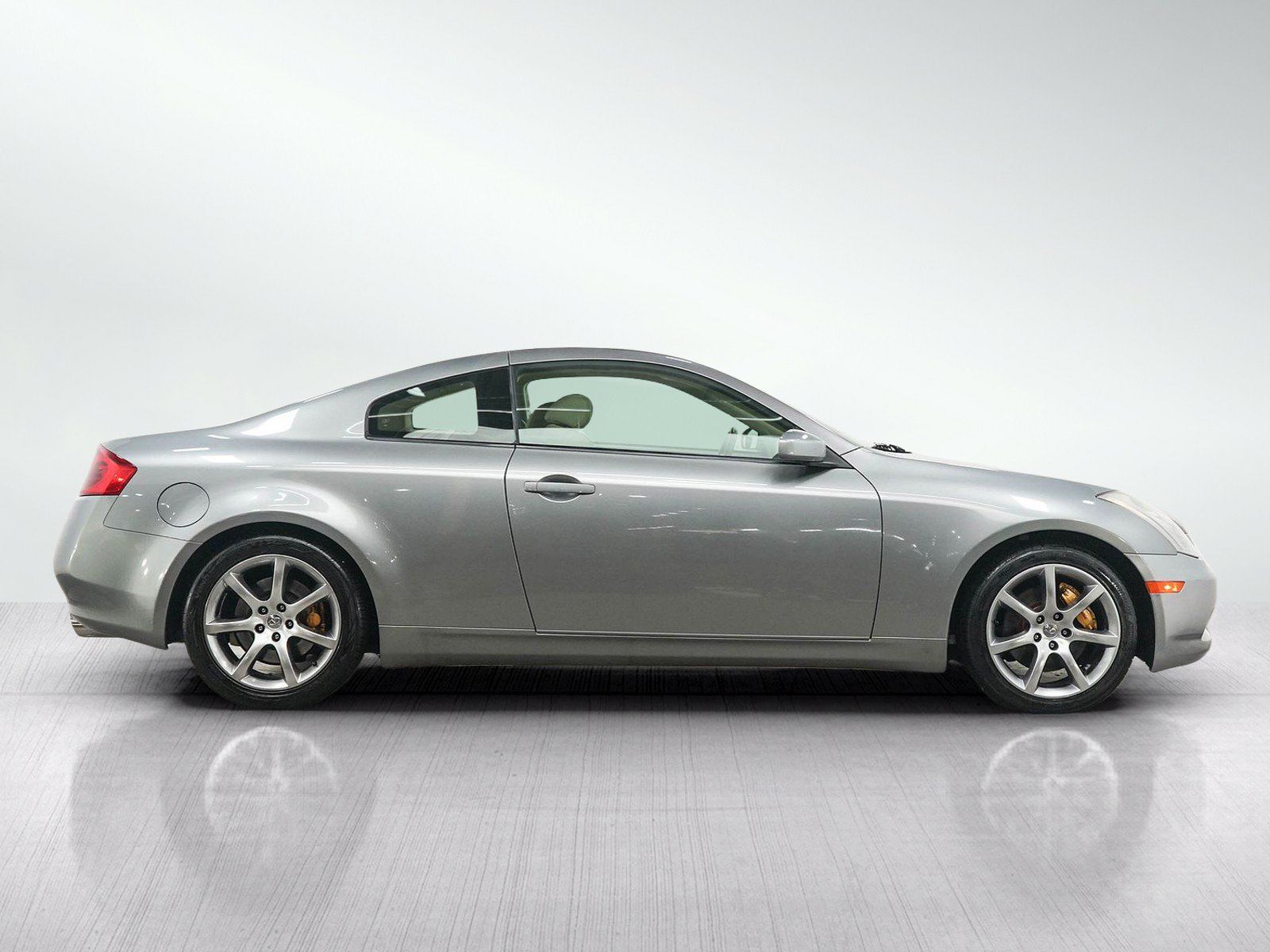 Used 2003 INFINITI G35 Coupe w/ Premium Pkg RWD image 6