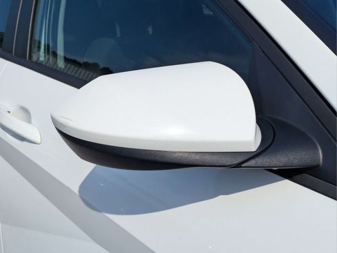 Used 2024 Hyundai Elantra SEL FWD image 30