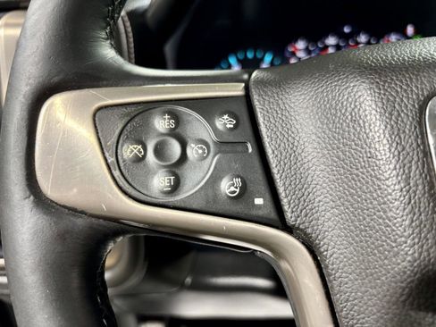 Used 2017 GMC Sierra 2500 Denali w/ Duramax Plus Package AWD/4WD image 37