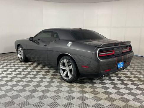 Used 2018 Dodge Challenger R/T w/ Driver Convenience Group RWD image 22