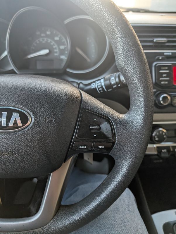 Used 2013 Kia Rio LX FWD image 23