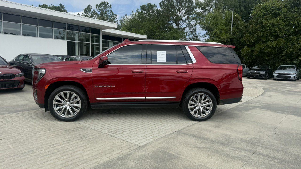 Used 2022 GMC Yukon Denali RWD image 3